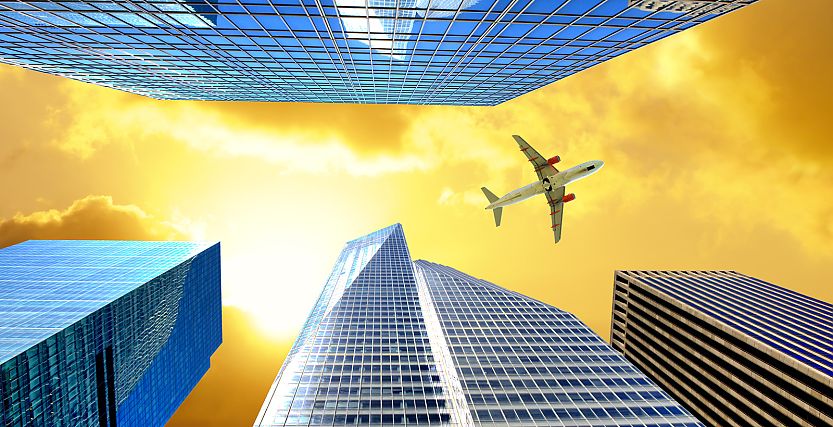 Wenn der Flug in einen anderen Kontinent so viel kostet wie eine Bahnfahrt im Inland, hat sich das Thema „Kosten bis ans Reiseziel“ erledigt. Bildquelle: © katy_89 / Fotolia Wenn der Flug in einen anderen Kontinent so viel kostet wie eine Bahnfahrt im Inland, hat sich das Thema „Kosten bis ans Reiseziel“ erledigt. Bildquelle: © katy_89 / Fotolia