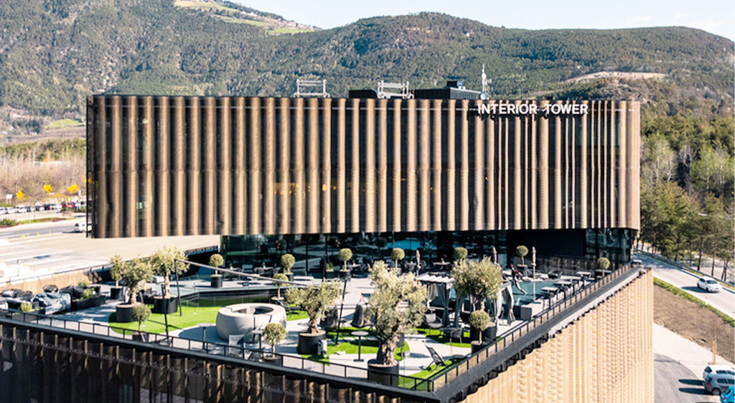 Talk im Tower: Think Big, Act Bold - auf dem Foto ist Außenaufnahme von der Location, Tower Garden in Brixen, zu sehen.