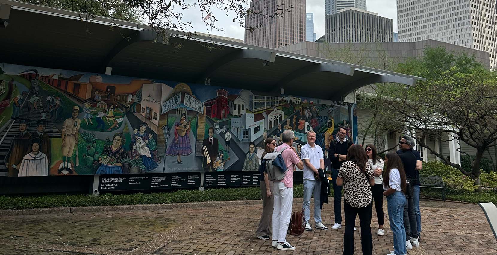 Reisegruppe im Sam Houston Park Reisegruppe im Sam Houston Park