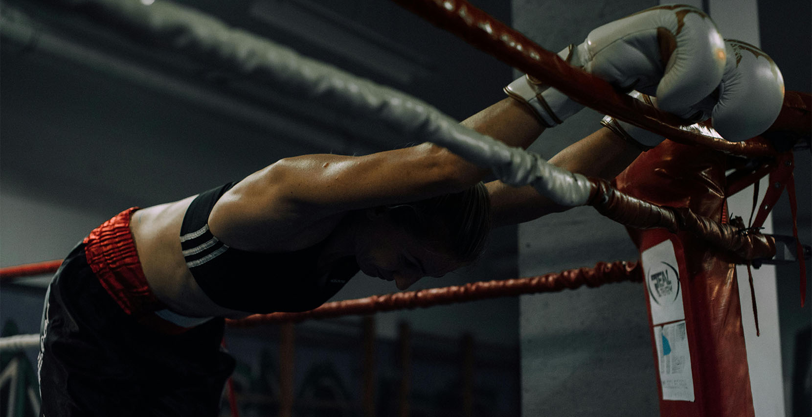 Wake up before the AI knockout! Five hacks for brand management.